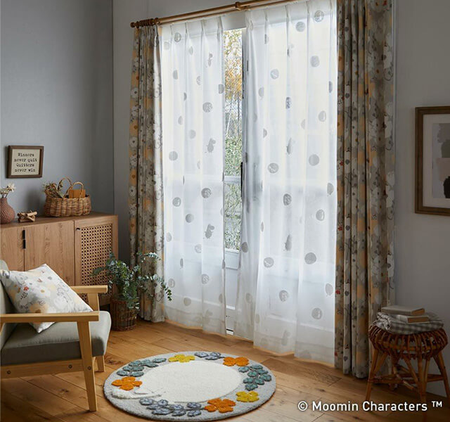 北欧文化やデザインを象徴するムーミンのレースカーテン